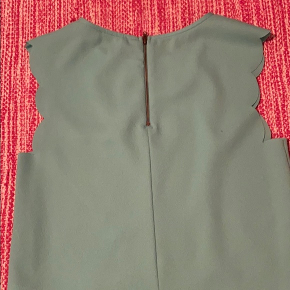 Scalloped blouse - Picture 2 of 3